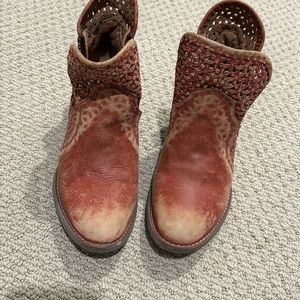Distress booties